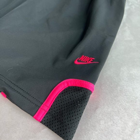 NIKE tennis skirt sz M 13” length EUC black hot pink mesh vents soft lining - Picture 3 of 11